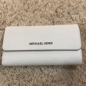 MK White wallet